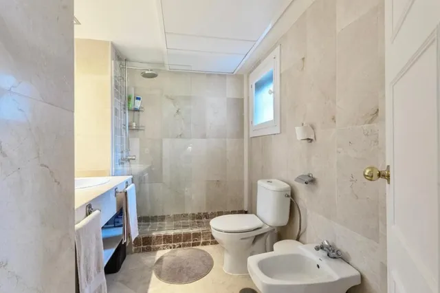 Pareado 3 habitaciones 238664m² en alquiler - Nueva Andalucia — 19