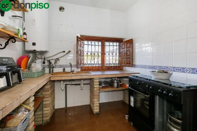 Cortijo grande más finca de 27000 metros — 4