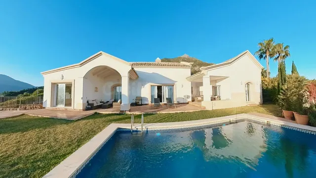 Chalet 4 habitaciones 190m² en venta - Istan pueblo