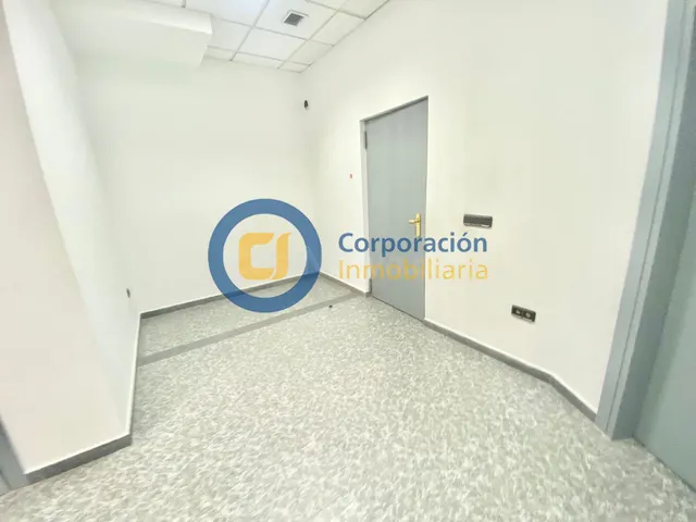 Local comercial céntrico - foto 4