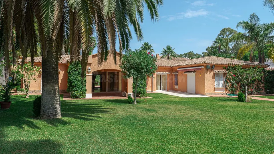 Chalet 4 habitaciones 363m² en venta - Costa Del Sol
