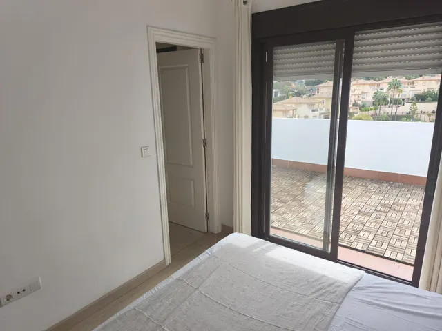 ÁTICO DE 2 DORMITORIOS EN RIVIERA DEL SOL! — 10