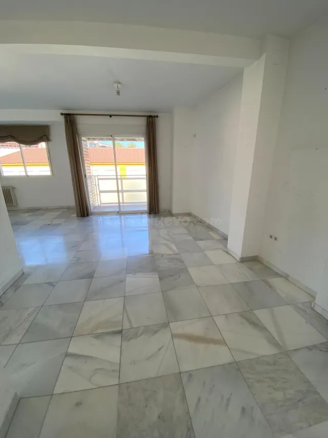 Alquiler de Piso con plaza de garaje y trastero, en Plaza Colón — 4