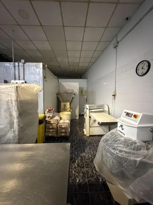 Bar-cafetería con obrador de panadería y pastelería en traspaso en la camella, Arona — 22