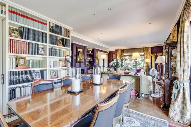 Ático dúplex con piscina privada y espectaculares terrazas junto al parque de Monterols — 26