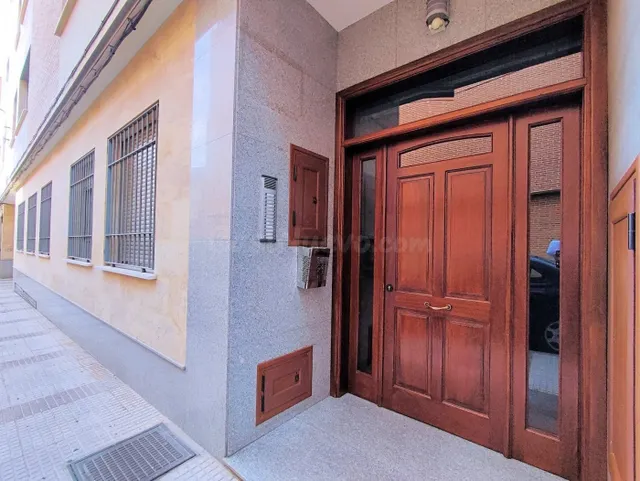 PISO CON PLAZA DE GARAJE INCLUIDA - foto 2