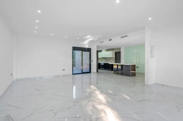 Villa 4 habitaciones 245m² en venta - Campoamor — 28