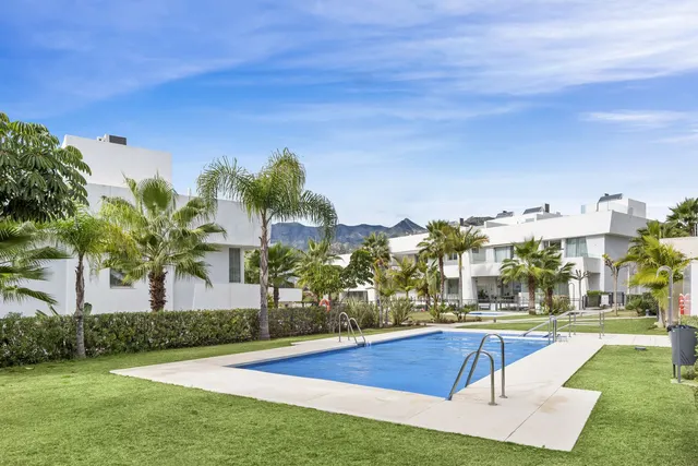 Adosado 4 habitaciones 250m² en alquiler - Marbella
