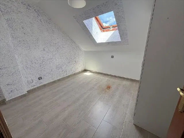 PISO TIPO DUPLEX EN VALENCIA DE DON JUAN — 10