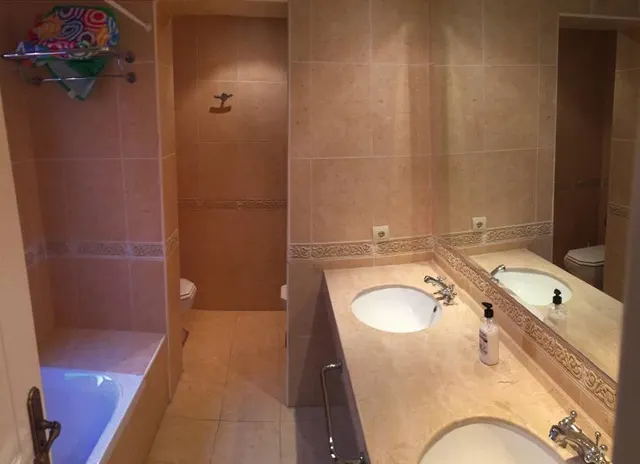Gran Atico Duplex entre marbella y Estepona , lado playa 2º linea — 12