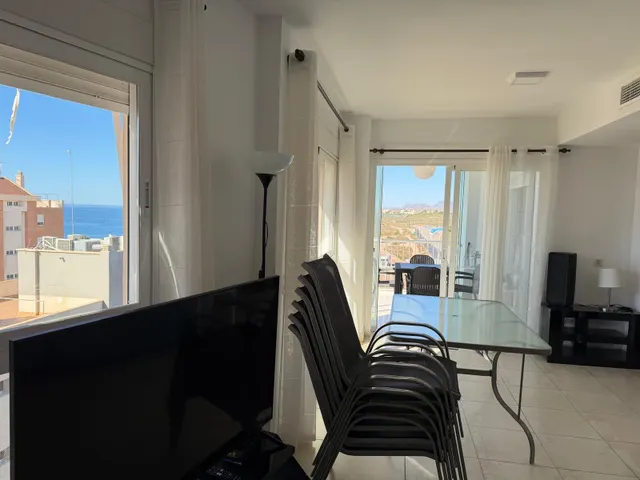 Encantador Piso con Vistas al Mar — 9