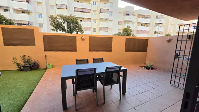 Bajo de dos dormitorios y con una espectacular terraza– Larga temporada” — 10