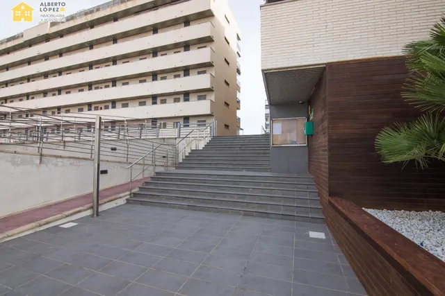 Vivienda en alquiler de larga temporada en Arenales del Sol. — 34