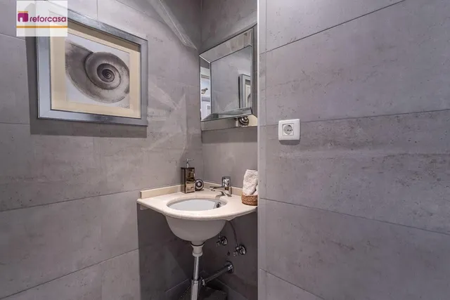 Exclusivo Piso Dúplex en el Corazón de Granada — 10