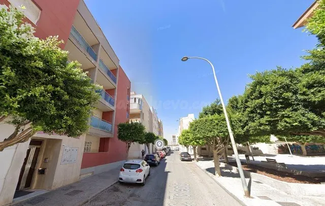 SE VENDE piso OKUPADA en Calle Toledo Nº 136 Ejido (El) (Almería) — 3