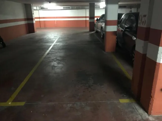 Plazas de Parking en La Rosaleda Edificio Miravalle — 3