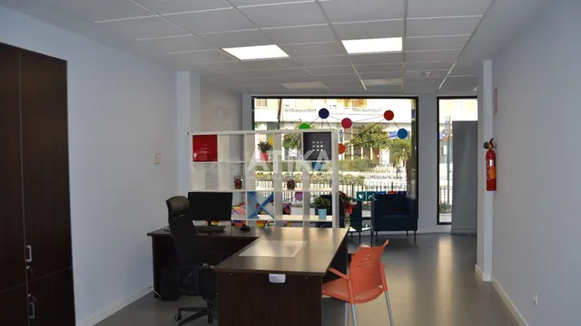 LOCAL COMERCIAL EN ALQUILER — 2