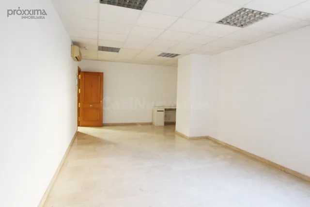 ¡Oficina ideal de 35 m2 junto a la Avda. de las Ciencias, Sevilla Este! — 4