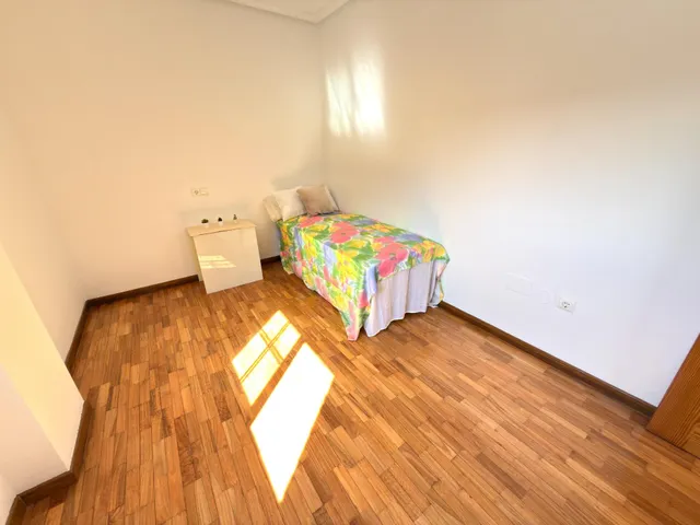 Amplio y luminoso dúplex en Beniel — 17