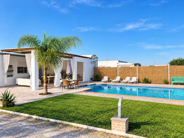 EN VENTA CASA DE CAMPO CON PISCINA - foto 2