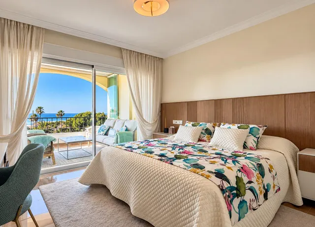 Exclusivo ático de lujo en Elviria con espectaculares vistas al mar — 21