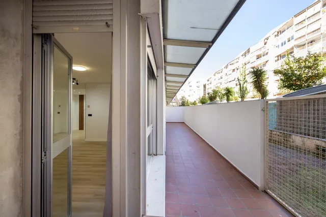 Planta baja con terraza privada, 3 dormitorios, 2 baños y garaje — 21