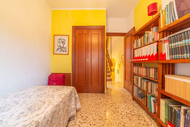 Amplio Chalet independiente en Santiago de la Ribera por €285,000 — 22
