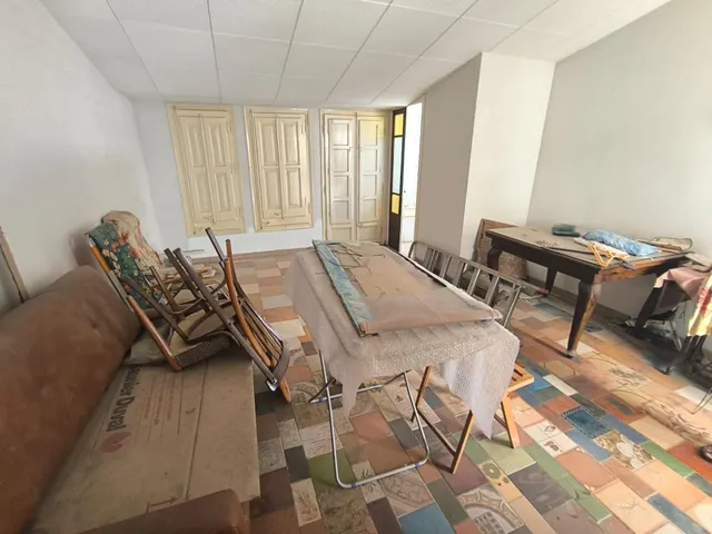 CASA ADOSADA EN VENTA CON 2 VIVIENDAS INDEPENDIENTES — 33