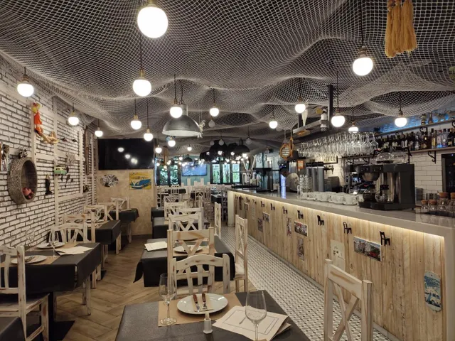 SE VENDE RESTAURANTE A PLENO RENDIMIENTO (CON INQUILINO SOLVENTE)  EN ZONA CENTRO EN OURENSE. — 5