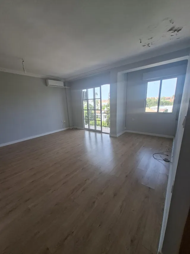 Vivienda con terraza y vistas despejadas — 8