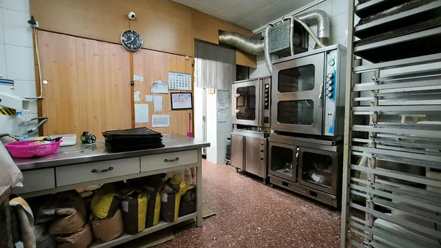 TRASPASO CON VENTA LOCAL — 9