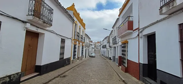 CASA EN VENTA FUENTES DE LEÓN - foto 3