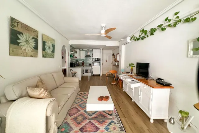 Gran apartamento en Torrevieja: 2 hab, 1 baño — 20