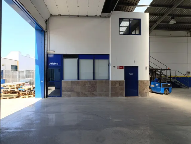 ALQUILER DE NAVE INDUSTRIAL CON CÁMARAS FRIGORÍFICAS — 12
