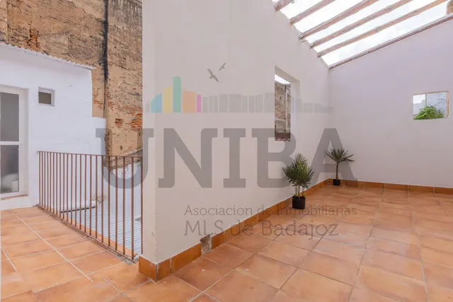 PISO TOTALMENTE REFORMADO EN EL CASCO ANTIGUO, JUNTO A PUERTA PALMAS — 12