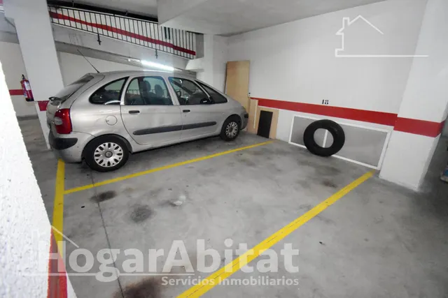 Gran amplitud, excelente luminosidad y precio atractivo en este piso con garaje — 39