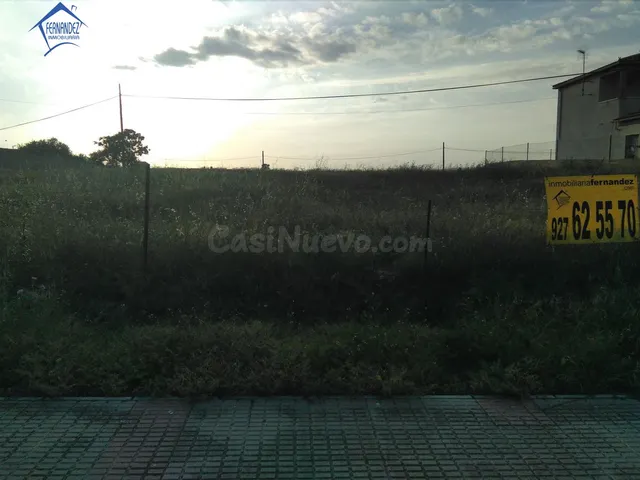 Parcela urbana en Hinojal - foto 2
