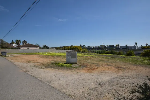 PARCELA DE 2442 M2 EN PINAR DE LOS FRANCESES - foto 4