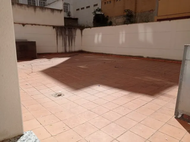 ESPECTACULAR LOCAL EN PLENO CENTRO — 9