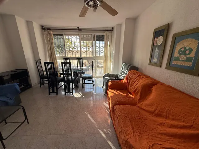 ALQUILER PISO, 4 DORMITORIOS FACHADA AL MAR - foto 4
