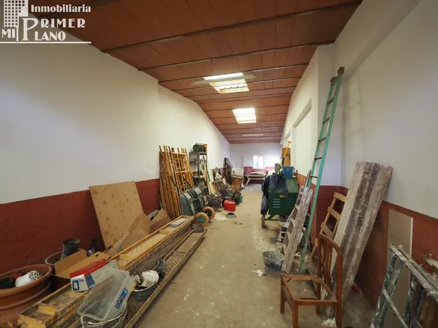 Amplia Casa en Tomelloso a Reformar por €120,000 — 4