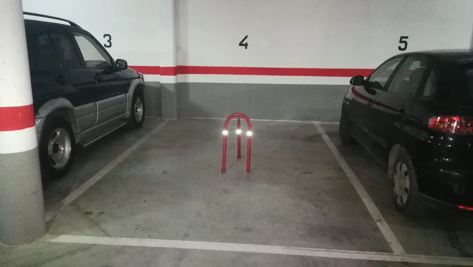 SE VENDE AMPLIA PLAZA DE GARAJE EN IMAGINALIA FRENTE AL COLEGIO, UNA ZONA EN PLENO APOGEO