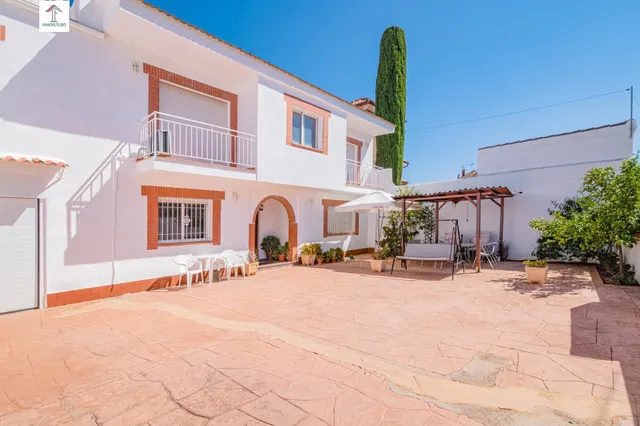 CASA EN OGIJARES — 8