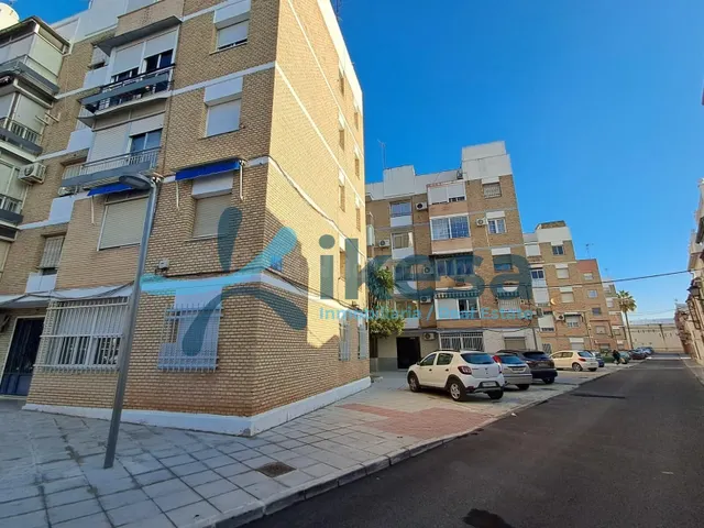 Piso en Puente Genil próximo a Plaza Ricardo Molina. - foto 3