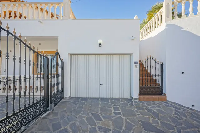Villa 4 habitaciones 264m² en venta - Cucarres — 44
