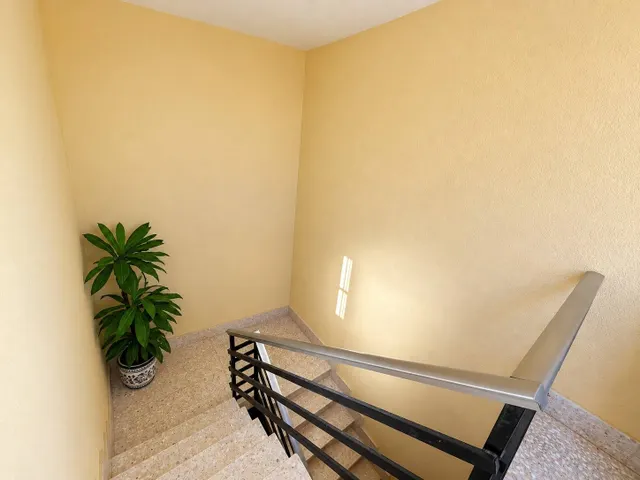Piso con terraza y trastero en solarium a 500 metros de la playa y paseo maritimo. — 24