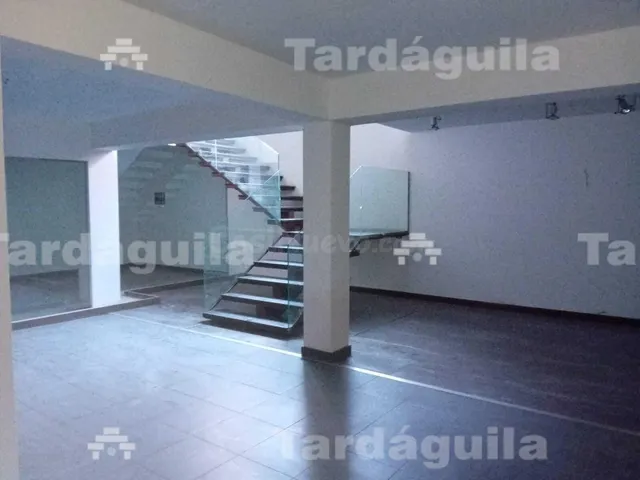 LOCAL EN VENTA — 4