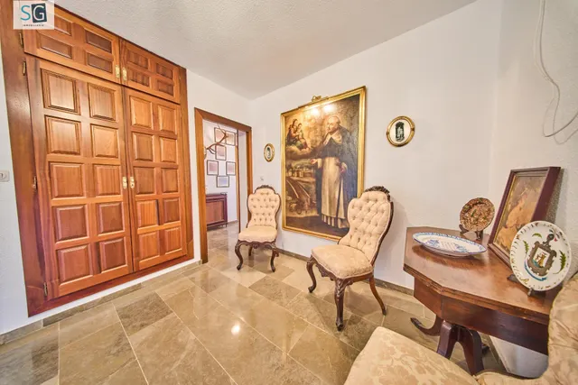 Residencia exclusiva en Paseo del Salón con vistas despejadas — 21