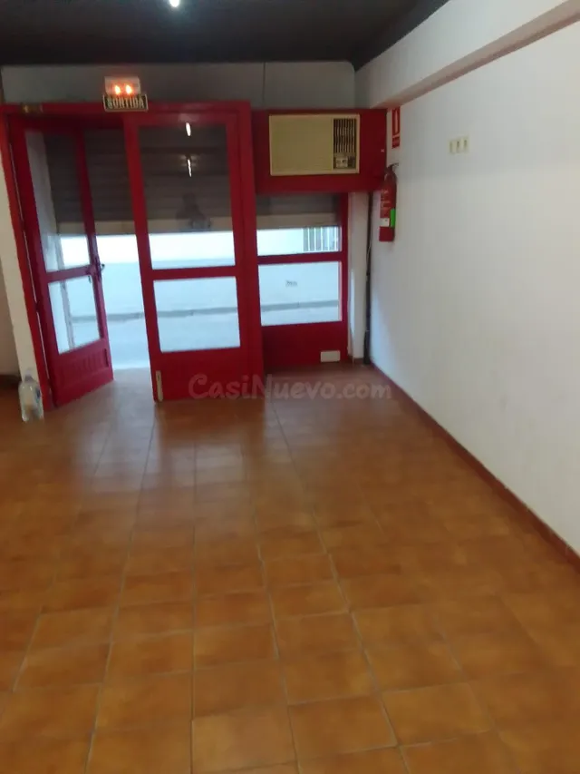 Local comercial céntrico - foto 4