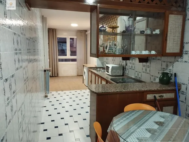 Se VENDE piso en ZONA CENTRO - foto 4
